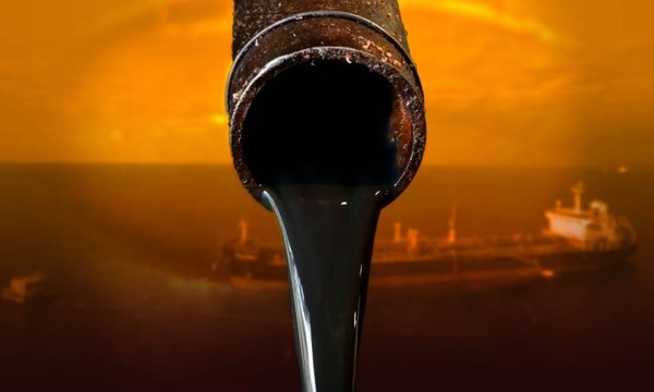 Diario HOY | Disminuye el precio del petróleo, el del combustible no