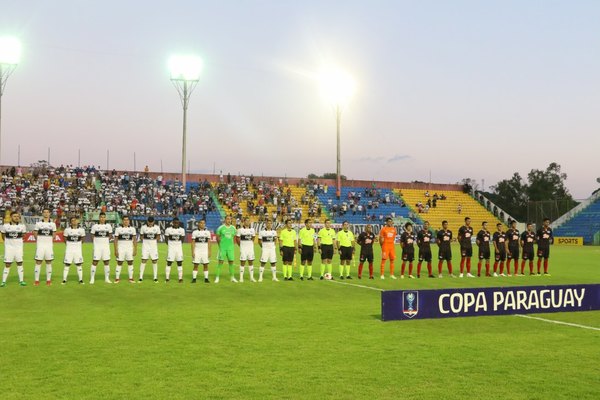 El único antecedente de un clásico blanco y negro en la Copa Paraguay