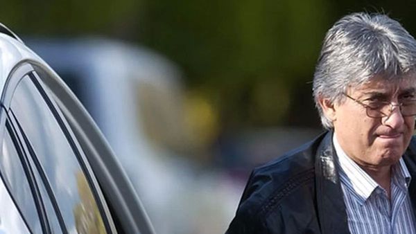 Federico Frutos: "Tenemos un presidente inexistente"