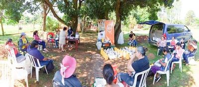 SINAFOCAL Y SARAKI ENTREGARON MATERIALES PARA EL DESARROLLO DE LOS CURSOS EN SAN COSME Y DAMIÁN - Itapúa Noticias