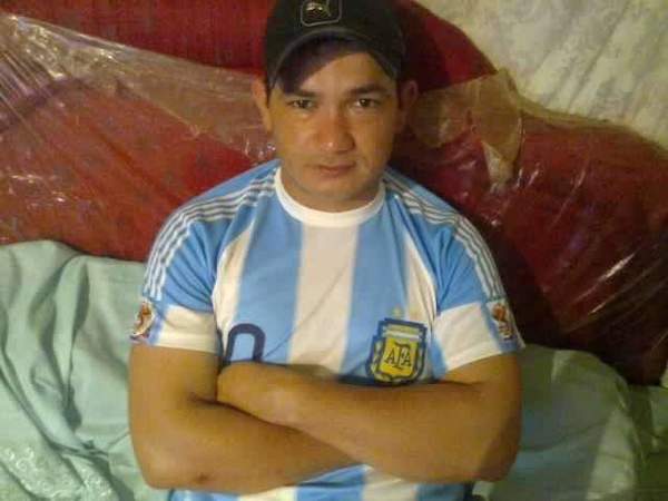 Madre de tres niños denuncia que Policía incumple orden de detención por prestación alimentaria - La Clave