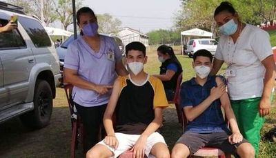 Desde mañana se empezará a vacunar a adolescentes de 14 y 15 años