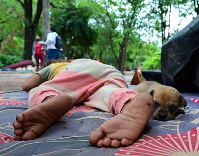 Indígenas retornan a Asunción y niños están en refugios improvisados ante las lluvias - Nacionales - ABC Color