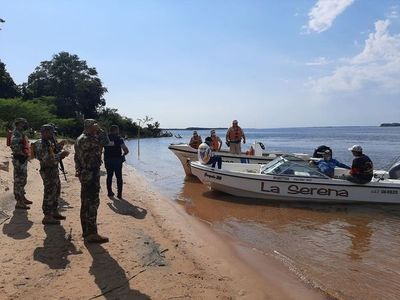 Tres extranjeros fueron encontrados pescando en plena veda en Ayolas - Nacionales - ABC Color