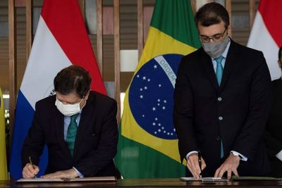 Brasil y Paraguay garantizan que la renegociación de Itaipú será “fraterna” - Mundo - ABC Color