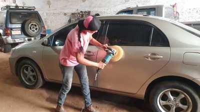 Joven madre rompe esquemas trabajando en un taller | Radio Regional 660 AM
