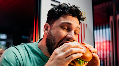 McDonald's lanza nuevo sabor que combina hierbas de nuestra tierra