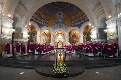 Los obispos franceses reconocen la “responsabilidad” de la Iglesia en los casos  de pederastia - Mundo - ABC Color
