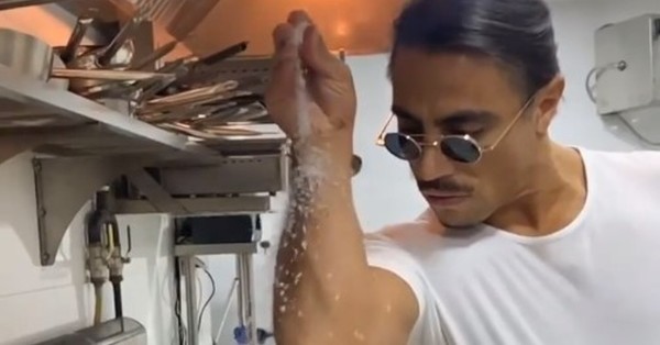 La desorbitante cuenta en el restaurante de “SaltBae” que ha desatado la polémica en las redes sociales - SNT