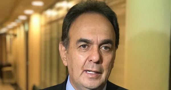 La Nación / Juan Darío Monges desmintió que existan recortes en el presupuesto del Programa Becal