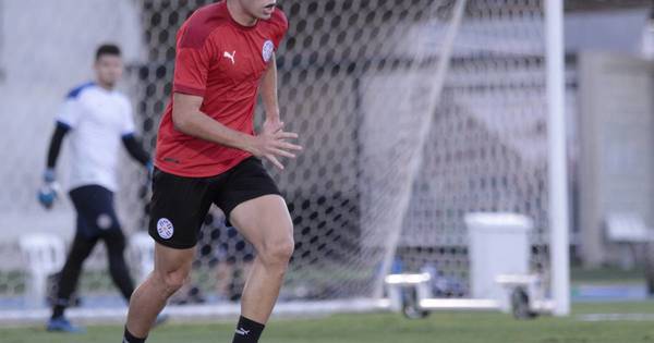 La Nación / Locales completan la nómina