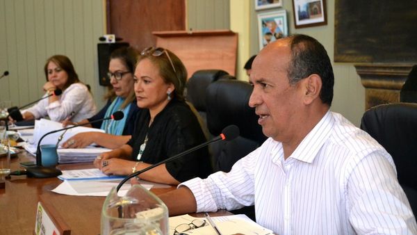 Concejal de Cordillera dimite para asumir Comuna de Atyrá