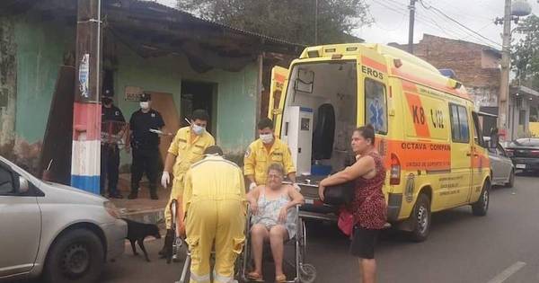 La Nación / Mujer con discapacidad fue desalojada de su vivienda por su propia hija en Capiatá