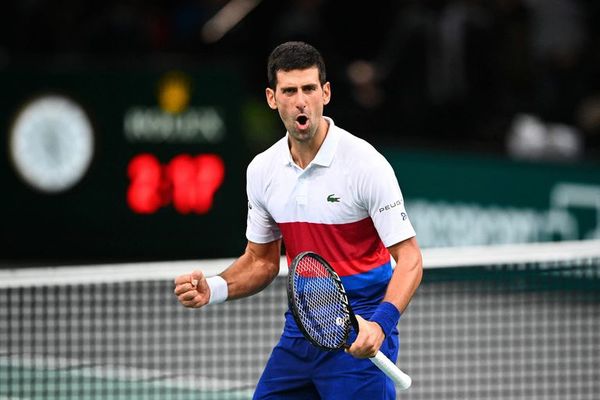 Djokovic llega a la final con suspenso y hace historia - Tenis - ABC Color