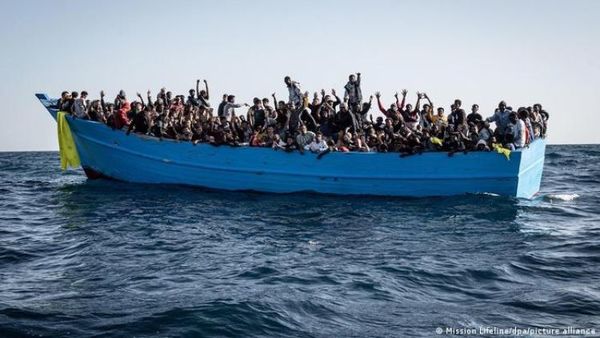 Italia dejará desembarcar a 800 migrantes rescatados en el Mediterráneo