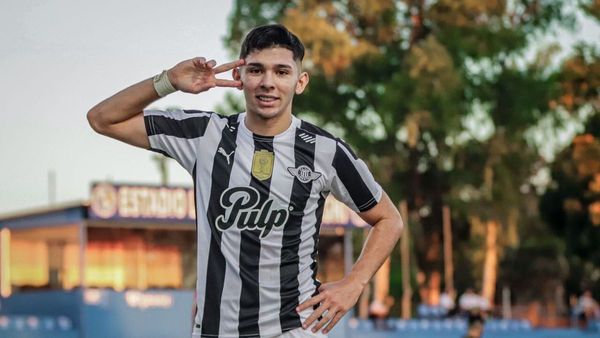 Clubes de la Premier League se fijan en Julio Enciso