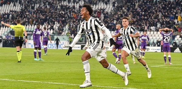 Juventus gana a la Fiorentina con un gol de Juan Cuadrado en el descuento