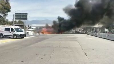 Terrible accidente en México: camión se salió de control y provocó incendio que dejó 15 muertos
