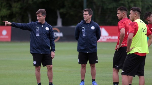 Los Romero, al mando de Schelotto, entrenan en Ypané
