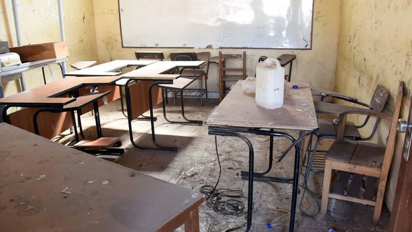 MEC tiene G. 103.000 millones menos para reparar aulas en 2022