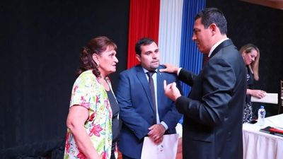 Liberales pactan en Luque para juramento de González Chaves