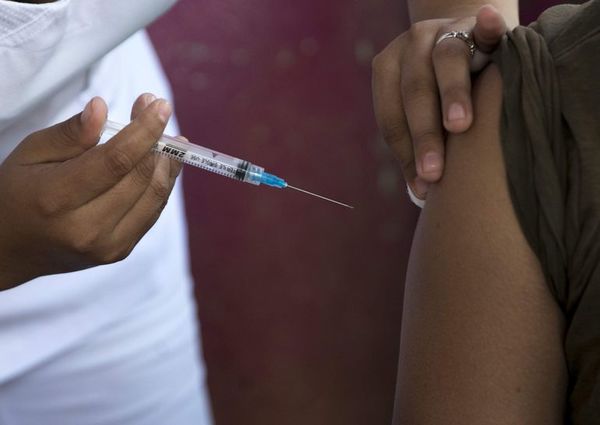 Hay 700.000 dosis distribuidas para 190.000 pendientes de vacunación - Nacionales - ABC Color