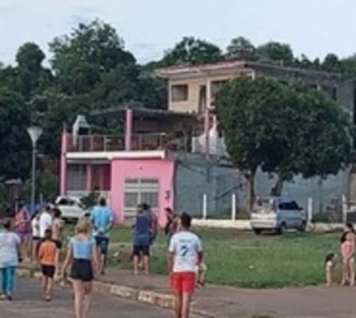 ¡Terrible! Pequeño perdió la vida tras caer un desagüe cloacal - Paraguay.com
