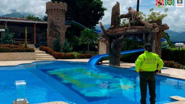 Lingotes de oro, lujosas casas en la playa y otros bienes incautados al Clan del Golfo en Colombia