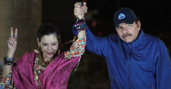 La Nación / Nicaragüenses votan en comicios que aferran a Ortega en el poder