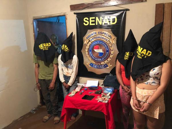 Detienen a cinco personas que se dedican a la venta de drogas en Encarnación | Ñanduti