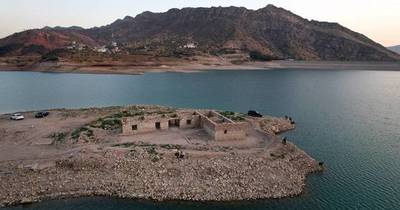 La Nación / La sequía hace resurgir en Irak un pueblo que estaba sumergido bajo el agua
