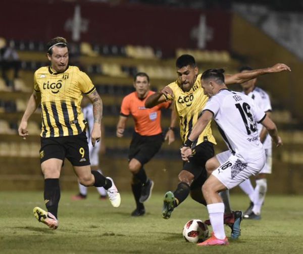 Libertad-Guaraní: el líder no gana en 2021 - Fútbol - ABC Color