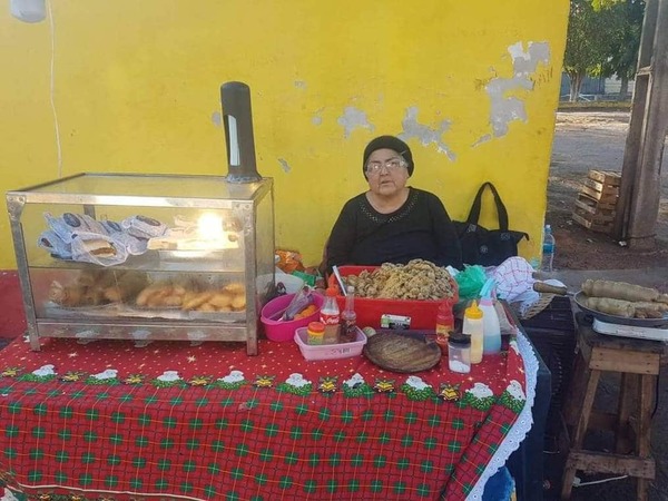 “Muy penoso es lo que me pasa, me quedé en la calle”, lamenta la abuelita que fue desalojada | Ñanduti