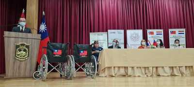 Gobierno de Taiwán dona sillas de ruedas y orquídeas a Itapúa - La Clave