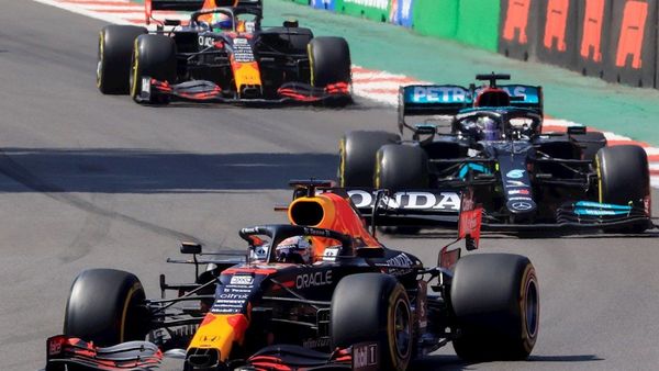 Verstappen gana en México y amplía su liderato en el Mundial