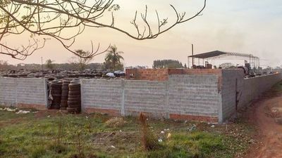 Denuncian que planta recicladora en Minga Guazú contamina