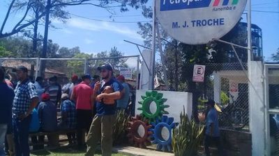 Protesta cierra hoy accesos a Petropar