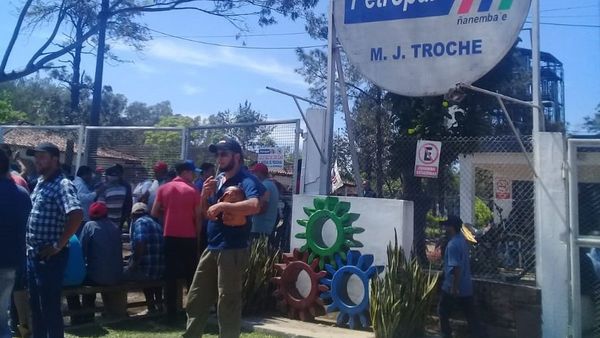 Protesta cierra hoy accesos a Petropar