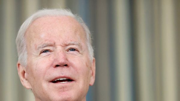 Biden defenderá orden de hacer obligatoria la inmunización