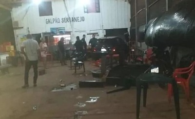 Imputan y ordenan la captura del conductor que atropelló un local de comidas en Santa Rita | Ñanduti