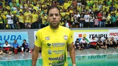 Darío Herrera se encuentra internado
