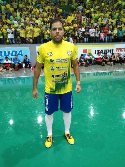 Darío Herrera se encuentra internado