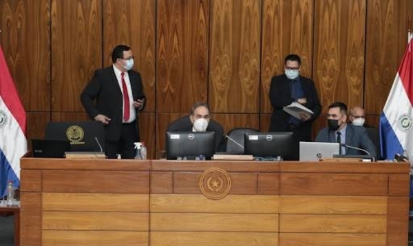 Diario HOY | Sociedad Científica repudia recorte de fondos para educación e investigación