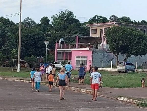 Niño muere tras caer a un desagüe cloacal en Encarnación · Radio Monumental 1080 AM