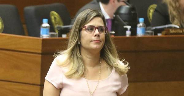 La Nación / Diputada reclama recorte en presupuesto para la Niñez