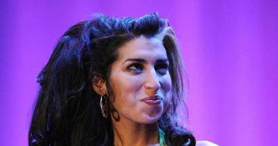 La Nación / El vestido del último show de Amy Winehouse es vendido por US$ 243.200