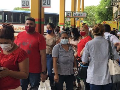 Primeras y segundas dosis se aplican desde hoy en la Terminal de Ómnibus - ADN Digital