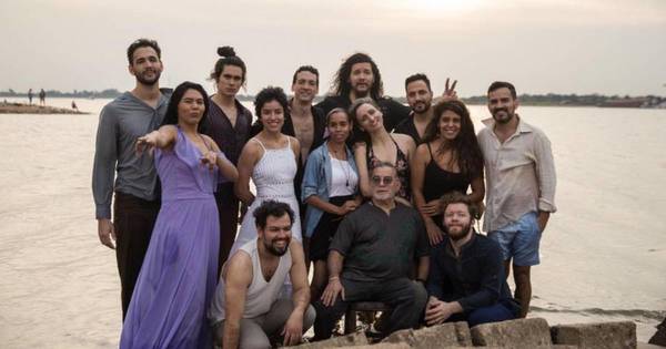 La Nación / Wal Mayans impulsa teatro primigenio y critica al convencional: “Me parece superficial”