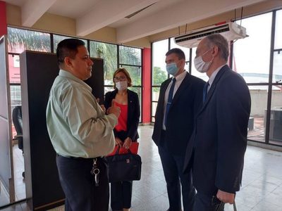 Contraloría se instaló en la Municipalidad de San Lorenzo para acompañar el corte administrativo » San Lorenzo PY