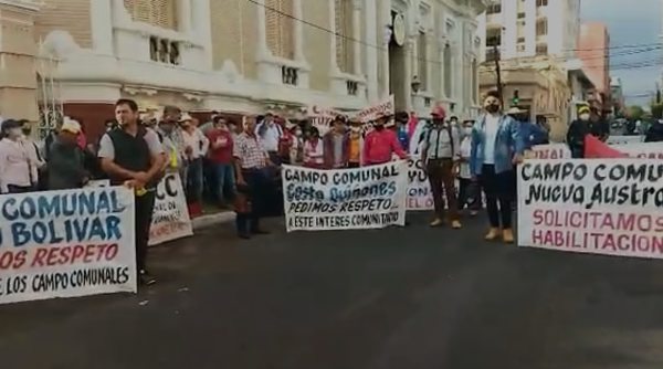 Campesinos cierran calle frente al Indert  - Nacionales - ABC Color